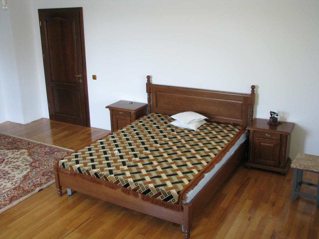 Casa Renti Hotel Novaci-Străini Room photo